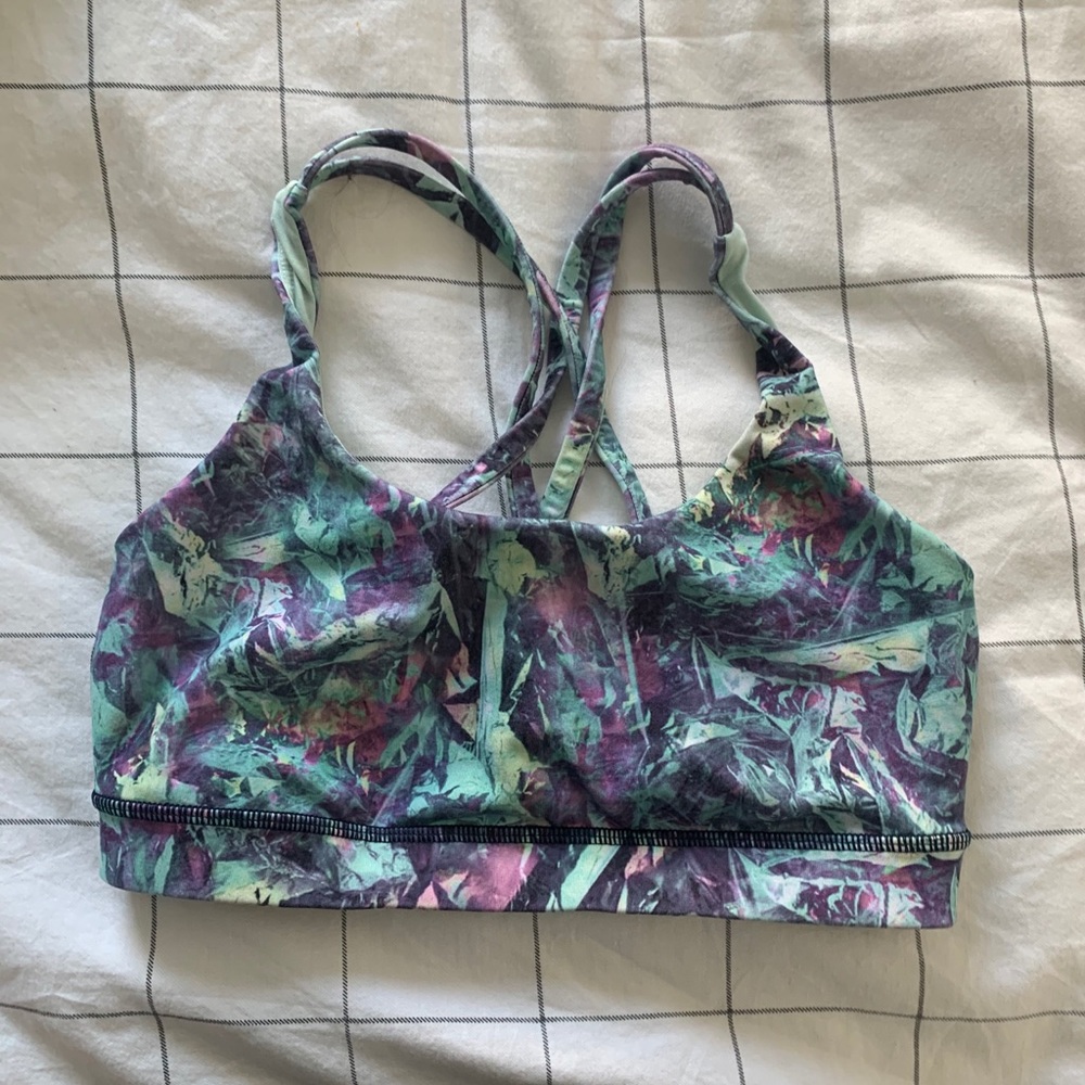 Lululemon sports bra